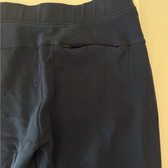 On Running Men’s Focus Tech Sweatpants Navy Large - Picture 7 of 8
